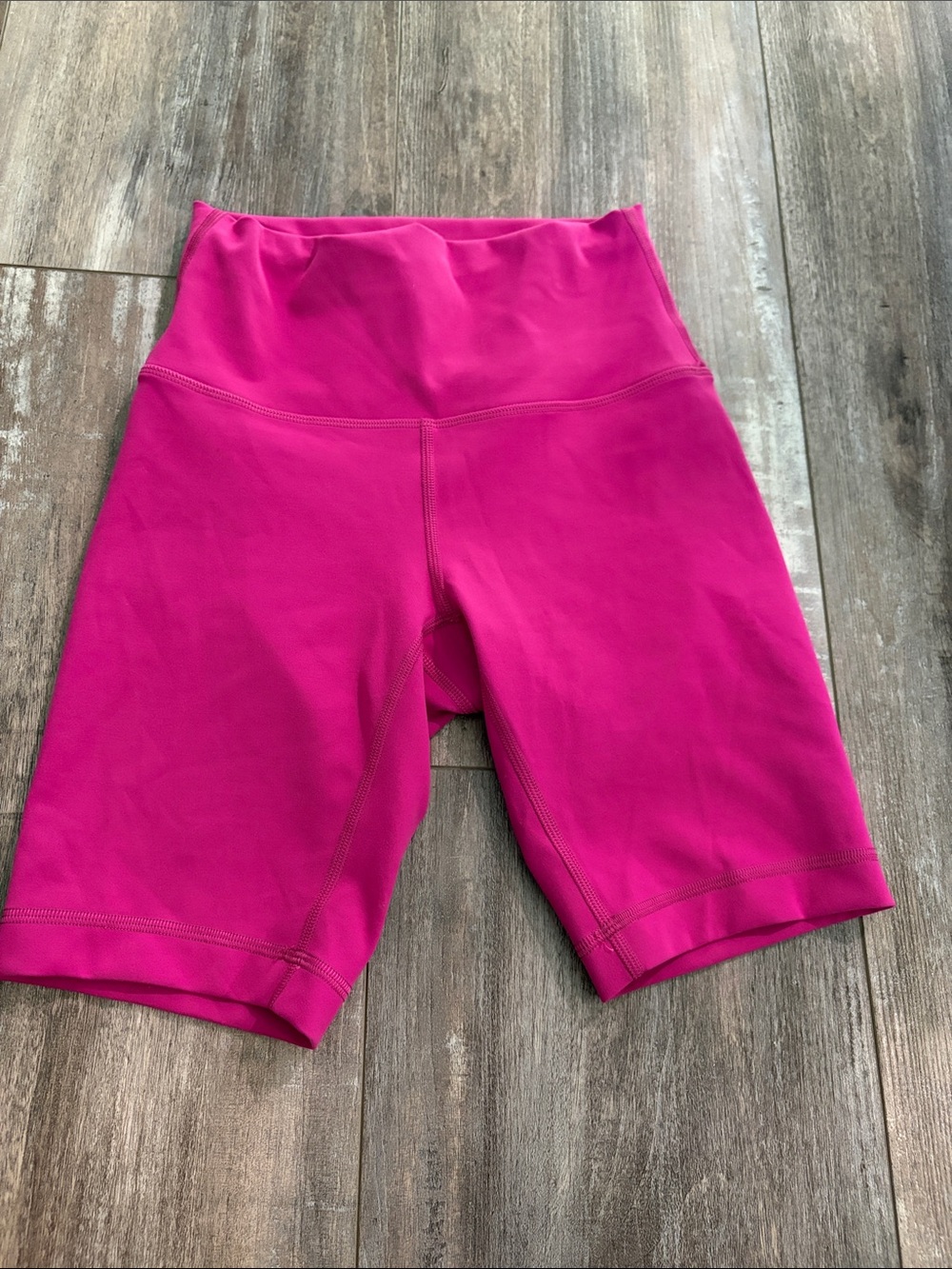 Lululemon Ripened Raspberry Wonder Train High Rise Shorts Size 4 - Picture 6 of 10